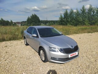 2017 Skoda Octavia III (A7) Рестайлинг, серебристый, 1150000 рублей, вид 3