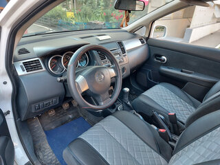 2011 Nissan Tiida I Рестайлинг, белый, 730000 рублей, вид 5