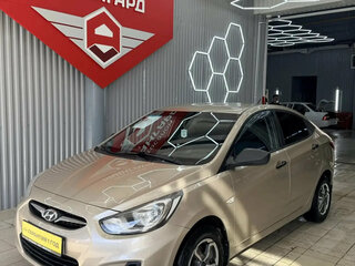 2013 Hyundai Solaris I, бежевый, 709000 рублей, вид 3