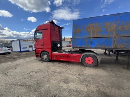 2000 Mercedes-Benz Actros, красный, 1200000 рублей, вид 3
