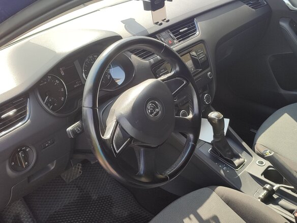 2015 Skoda Octavia III (A7), синий, 1400000 рублей - вид 6