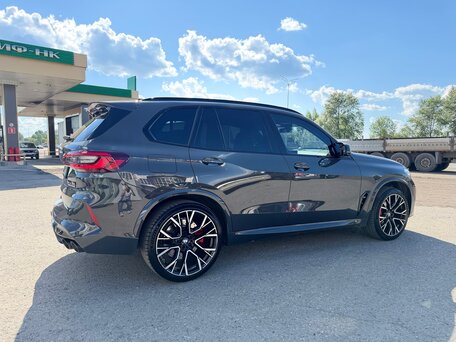 2023 BMW X5 M Competition III (F95), серый, 12250000 рублей, вид 5