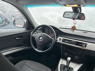 2010 BMW 3 серии 318i V (E90/E91/E92/E93) Рестайлинг, чёрный, 750000 рублей, вид 4