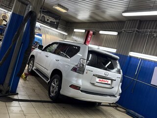 2017 Lexus GX 460 II Рестайлинг, белый, 5700000 рублей, вид 3