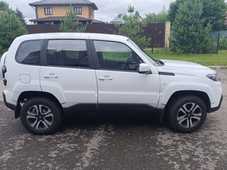 2024 Lada (ВАЗ) Niva Travel I, белый, 1270000 рублей, вид 3
