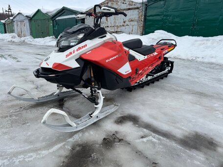 2019 BRP Ski-Doo Summit 850, красный, 1270000 рублей, вид 4