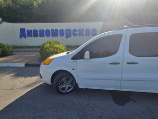 2013 Peugeot Partner II Рестайлинг, белый, 750000 рублей, вид 1