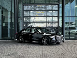 2025 Mercedes-Benz E-Класс 300 VI (W214, S214), чёрный, 9180000 рублей, вид 1
