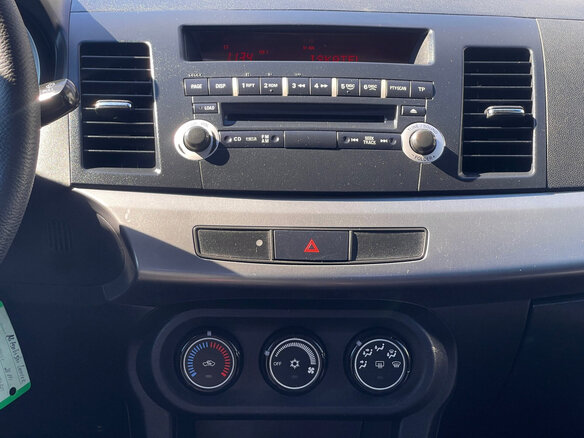 2011 Mitsubishi Lancer X Рестайлинг, серебристый, 629000 рублей - вид 20