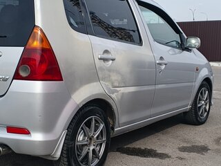 2002 Daihatsu YRV I Рестайлинг, серебристый, 315000 рублей, вид 4