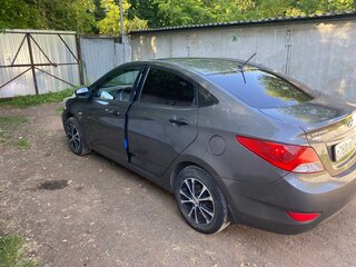 2013 Hyundai Solaris I, серый, 780000 рублей, вид 5