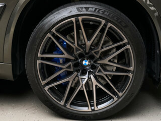 2020 BMW X5 M III (F95), серый, 11890000 рублей, вид 1