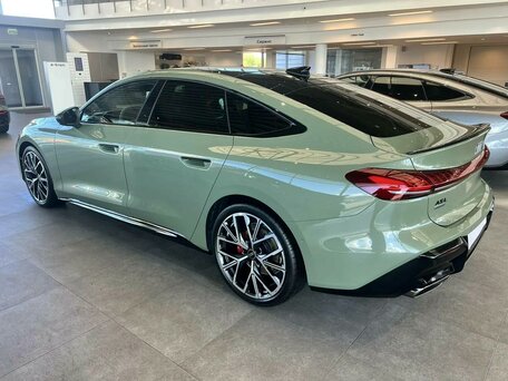 2026 Audi A5 L Sportback III (B10), зелёный, 6700000 рублей, вид 2