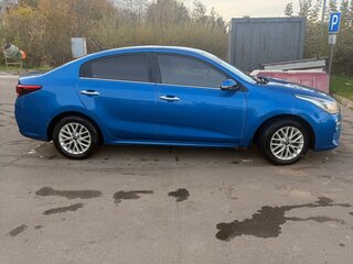 2019 Kia Rio IV, синий, 1189000 рублей, вид 4