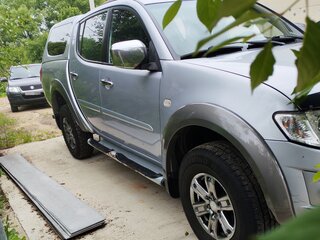 2013 Mitsubishi L200 IV, серебристый, 1395000 рублей, вид 3