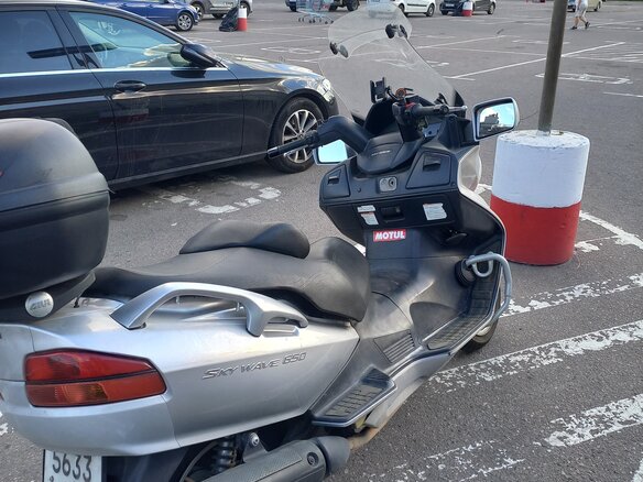 2005 Suzuki Burgman (SkyWave) 650, серебристый, 350000 рублей - вид 2