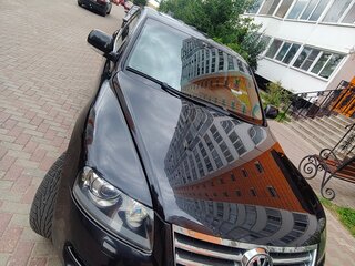 2005 Volkswagen Touareg I, чёрный, 720000 рублей, вид 3