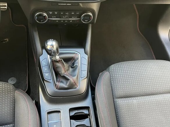 2019 Ford Focus IV, синий, 1520000 рублей - вид 14