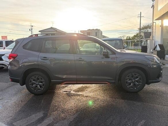 2022 Subaru Forester V Рестайлинг, серебристый - вид 3