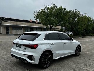 2022 Audi A3 Sportback 35 TFSI IV (8Y), белый, 1725000 рублей, вид 4