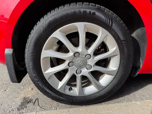 2013 Audi A3 III (8V), красный, 1280000 рублей - вид 12