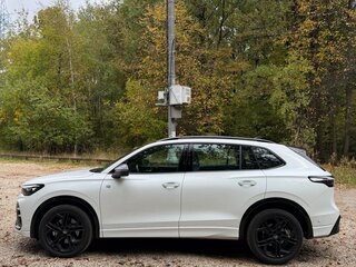 2026 Volkswagen Tiguan L Pro III (China Market), белый, 4500000 рублей, вид 4