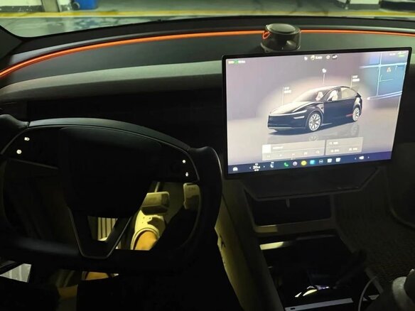2026 Tesla Model Y Long Range I Рестайлинг, чёрный - вид 4