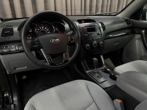 2010 Kia Sorento II, чёрный, 1119900 рублей - вид 6
