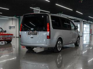 2024 Hyundai Staria I, серый, 5300000 рублей, вид 4