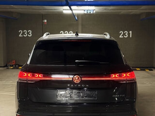 2023 Volkswagen Tayron I Рестайлинг, чёрный, 2490000 рублей, вид 4