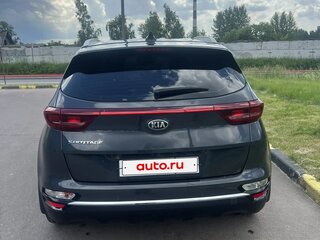 2020 Kia Sportage IV Рестайлинг, серый, 1950000 рублей, вид 4
