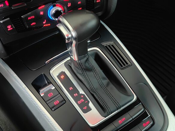 2014 Audi A4 IV (B8) Рестайлинг, красный, 1038000 рублей - вид 18
