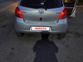 2008 Toyota Yaris II, серый, 590000 рублей, вид 2