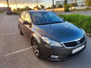 2010 Kia Ceed I Рестайлинг, серебристый, 730000 рублей, вид 4