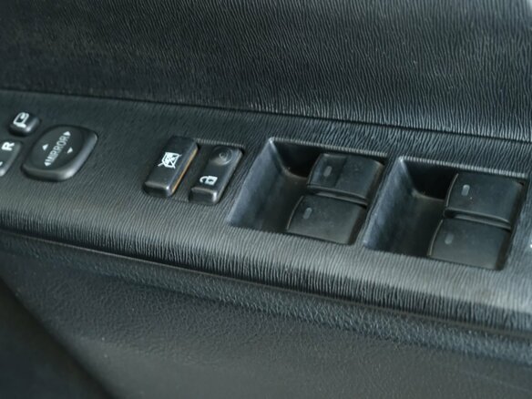 2010 Toyota Noah II (R70), белый, 1159000 рублей - вид 7