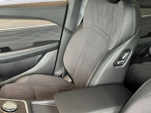 2026 Geely Monjaro I, серый, 4904990 рублей - вид 36