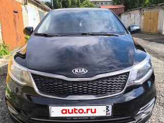 2015 Kia Rio III Рестайлинг, чёрный, 950000 рублей, вид 2