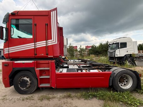 2005 Renault Magnum, красный, 800000 рублей, вид 2