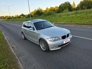 2005 BMW 1 серии 118i I (E81/E82/E87/E88), серебристый, 600000 рублей, вид 2
