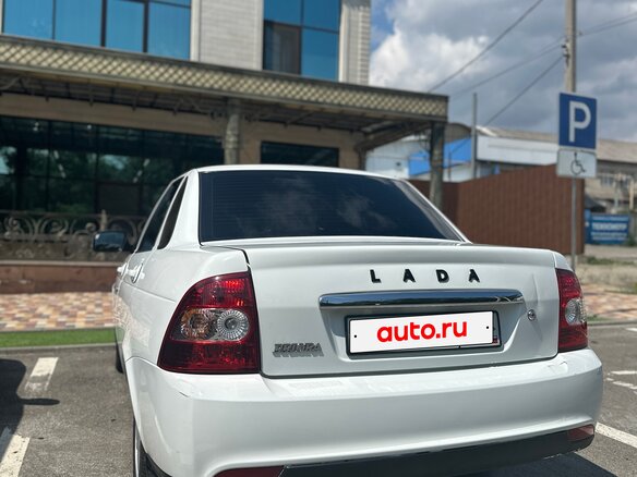 2017 Lada (ВАЗ) Priora I Рестайлинг, белый, 495000 рублей - вид 5