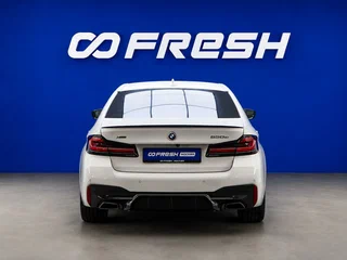 2020 BMW 5 серии 530e xDrive VII (G30/G31/G38) Рестайлинг, белый, 3353077 рублей, вид 4