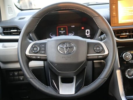 2023 Toyota Veloz, серебристый, 2250000 рублей, вид 5