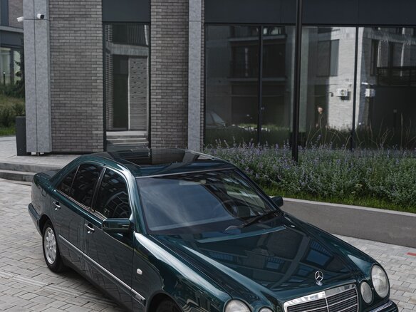 1997 Mercedes-Benz E-Класс 230 II (W210, S210), зелёный - вид 10