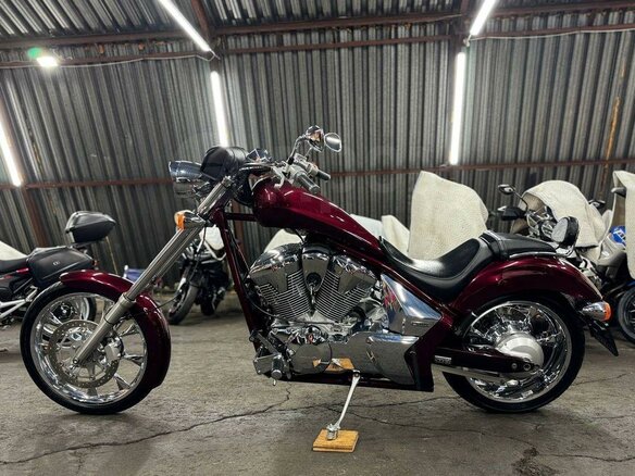 2009 Honda VT 1300CX Fury, пурпурный, 850000 рублей - вид 3