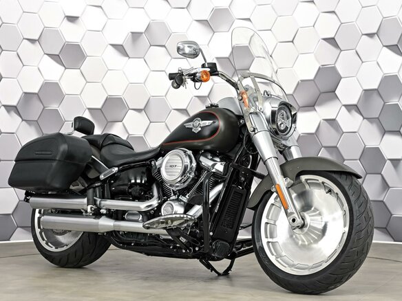 2019 Harley-Davidson Fat Boy, серый, 1977000 рублей