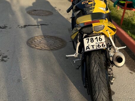 2005 Yamaha YZF-R6, жёлтый, 450000 рублей, вид 3
