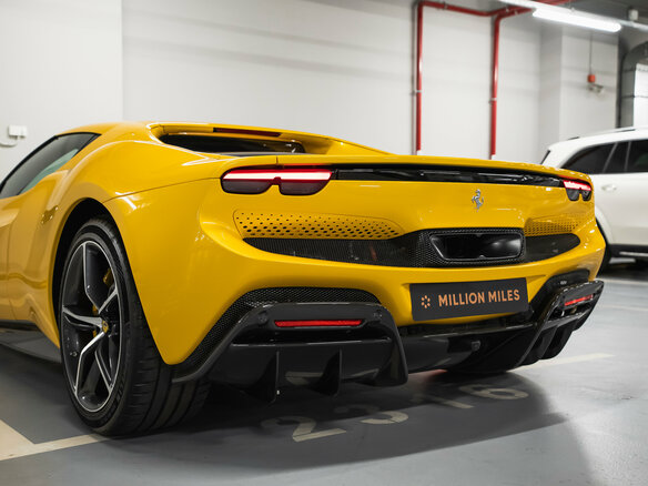 2024 Ferrari 296 GTB, жёлтый, 38000000 рублей - вид 19