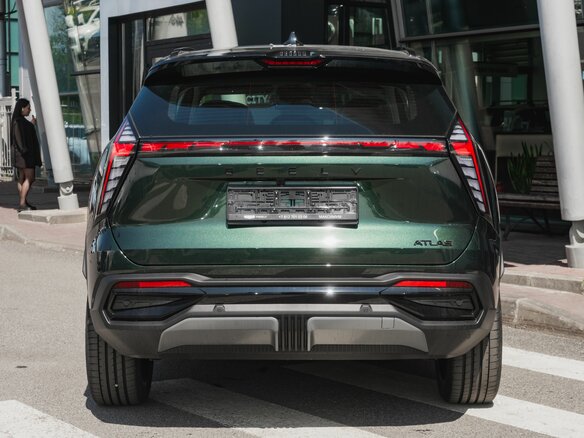 2026 Geely Atlas II, зелёный, 3416490 рублей - вид 8