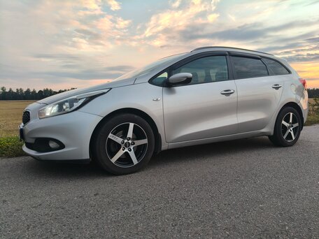2013 Kia Ceed II, серебристый, 955000 рублей, вид 4