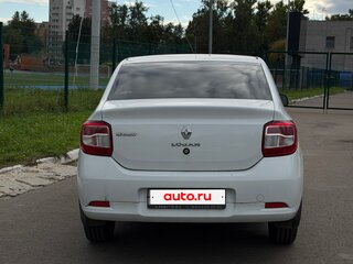 2017 Renault Logan II, белый, 800000 рублей, вид 4